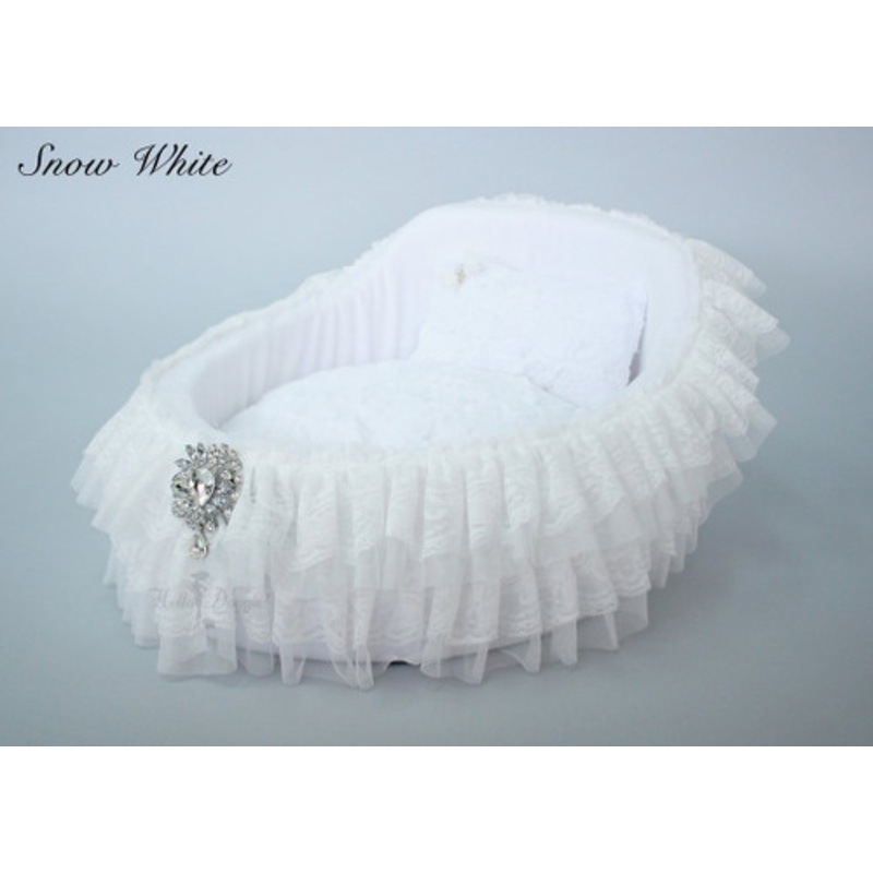 Snow White Crib Dog Bed