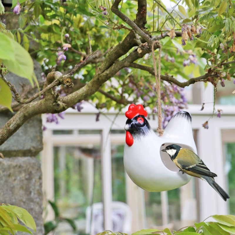 ‘Cluckie’ Hanging Ceramic Hen – Bird Feeder